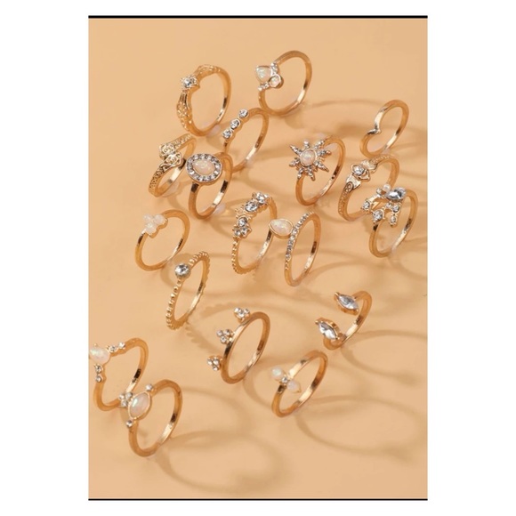 * 3 for $20* 18 Piece Rhinestone Ring Set - Picture 4 of 6